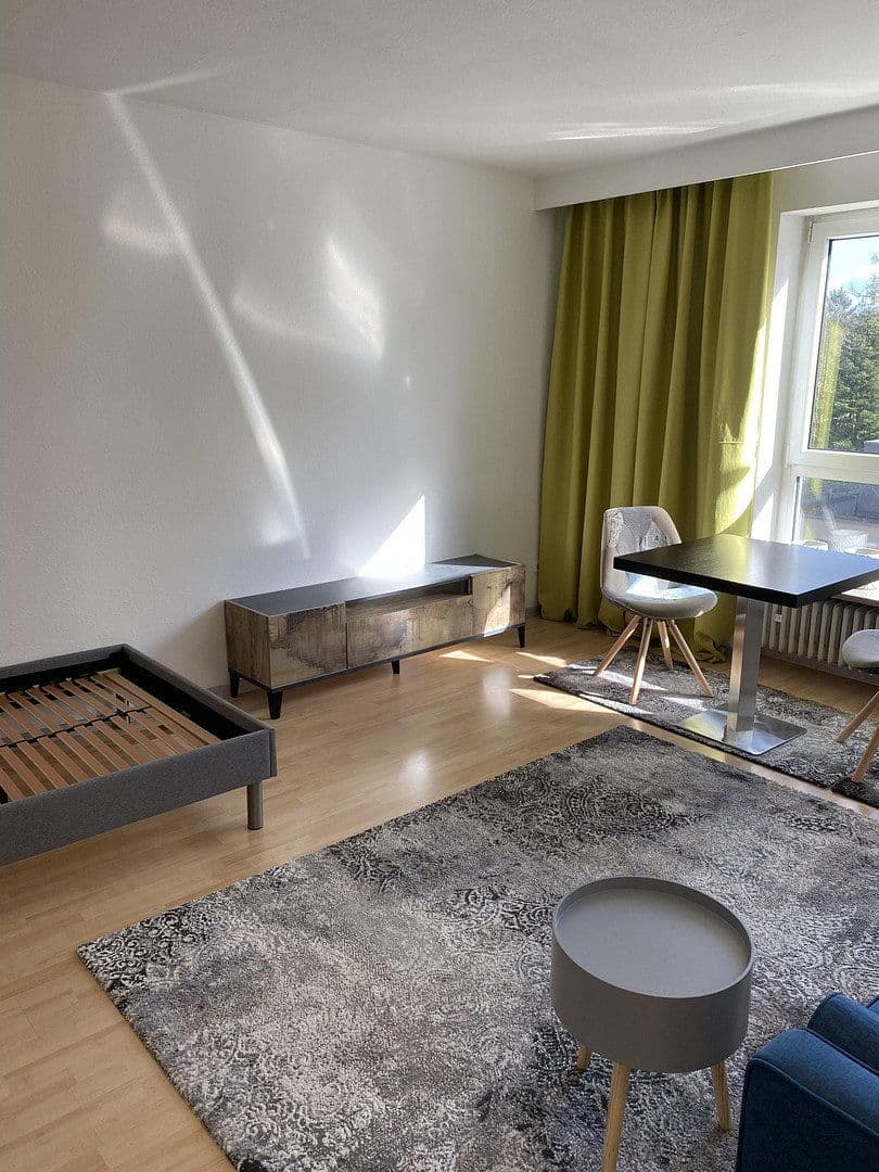 Pronájem bytu 1+1 35 m², Ostendstraße 206, Nürnberg-Mögeldorf, Bavorsko Pronájem bytu 1+1 35 m², Ostendstraße 206, Nürnberg-Mögeldorf, Bavorsko