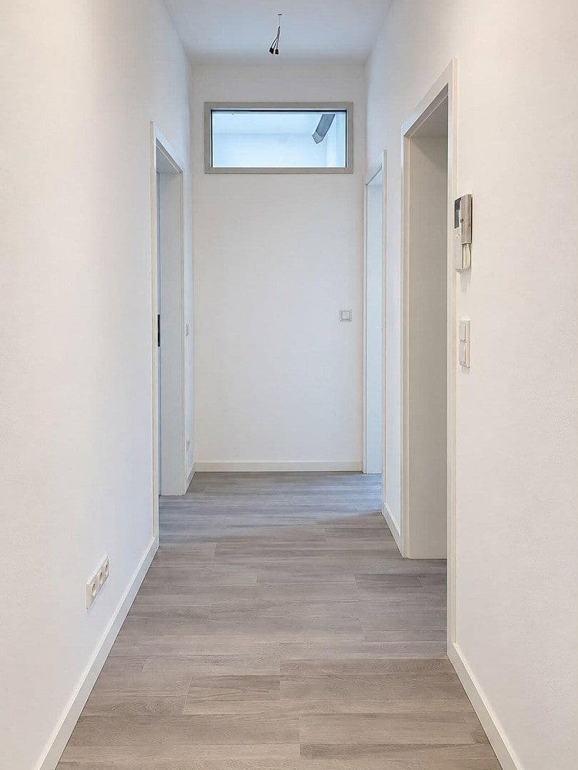 Pronájem bytu 2+1 70 m², Schulstraße 3, Langenbernsdorf, Sasko Pronájem bytu 2+1 70 m², Schulstraße 3, Langenbernsdorf, Sasko