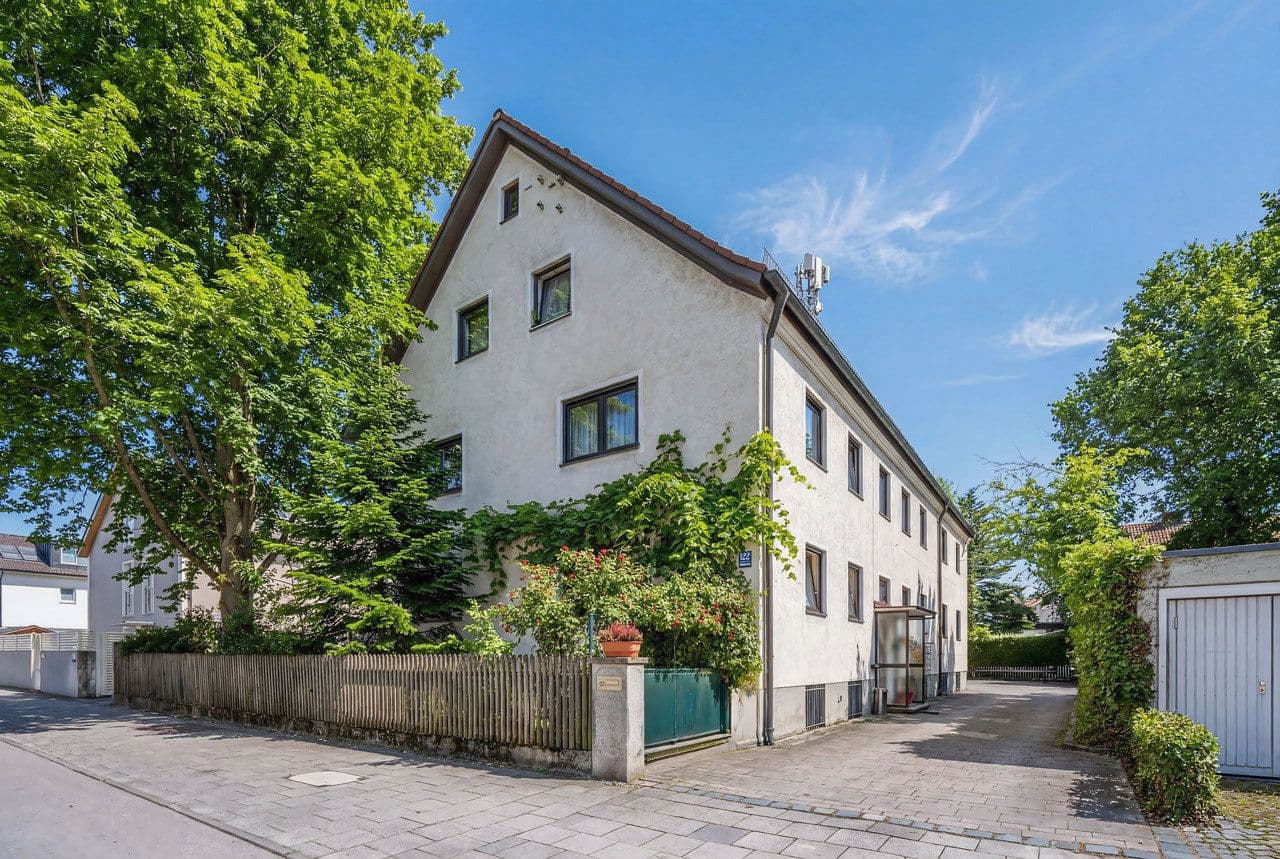 Pronájem bytu 1+1 12 m², Aidenbachstr.122, München, Bavorsko Pronájem bytu 1+1 12 m², Aidenbachstr.122, München, Bavorsko