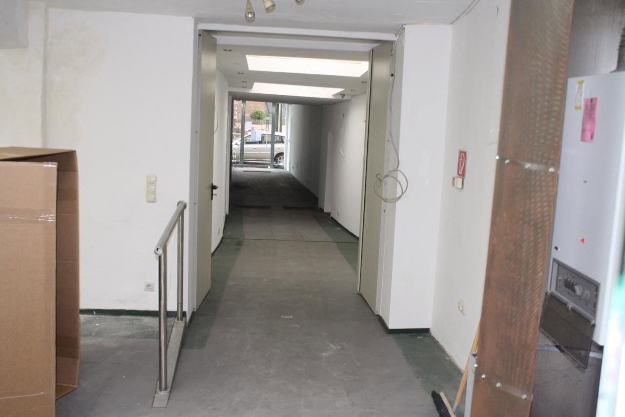 Pronájem nebytového prostoru 133 m², Dürerstr.3, Essen, Severní Porýní-Vestfálsko Pronájem nebytového prostoru 133 m², Dürerstr.3, Essen, Severní Porýní-Vestfálsko