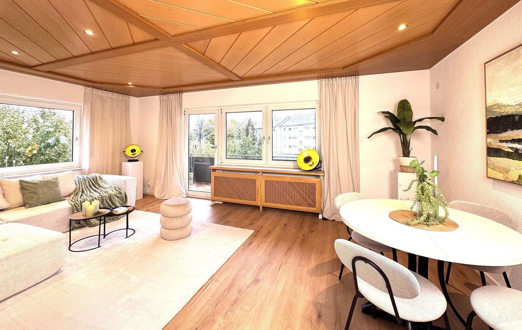 Prodej bytu 3+1 80 m², Danzigerstraße 8, Leutkirch im Allgäu, Bádensko-Württembersko Prodej bytu 3+1 80 m², Danzigerstraße 8, Leutkirch im Allgäu, Bádensko-Württembersko