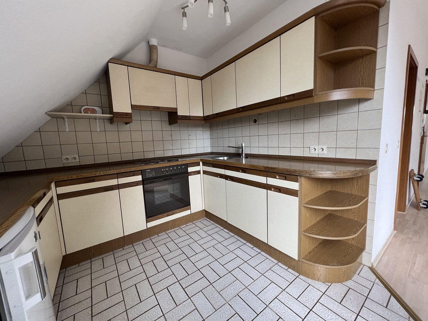Prodej bytu 1+1 51 m², Holzgasse 46, Siegburg, Severní Porýní-Vestfálsko Prodej bytu 1+1 51 m², Holzgasse 46, Siegburg, Severní Porýní-Vestfálsko