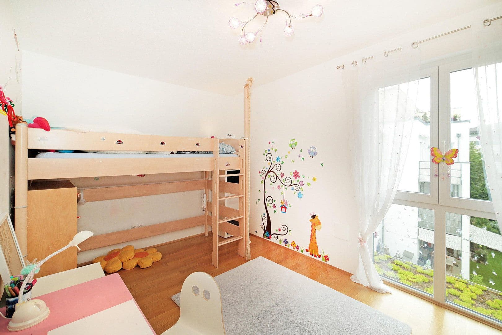 Prodej bytu 4+1 95 m², Federseestraße 13a, München, Bavorsko Prodej bytu 4+1 95 m², Federseestraße 13a, München, Bavorsko