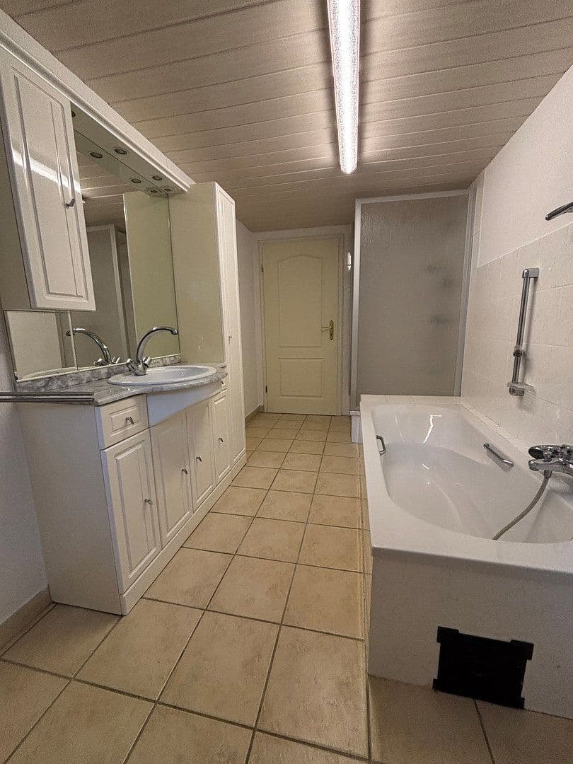 Prodej domu 190 m², pozemek 1.200 m², Frellstedt, Dolní Sasko Prodej domu 190 m², pozemek 1.200 m², Frellstedt, Dolní Sasko