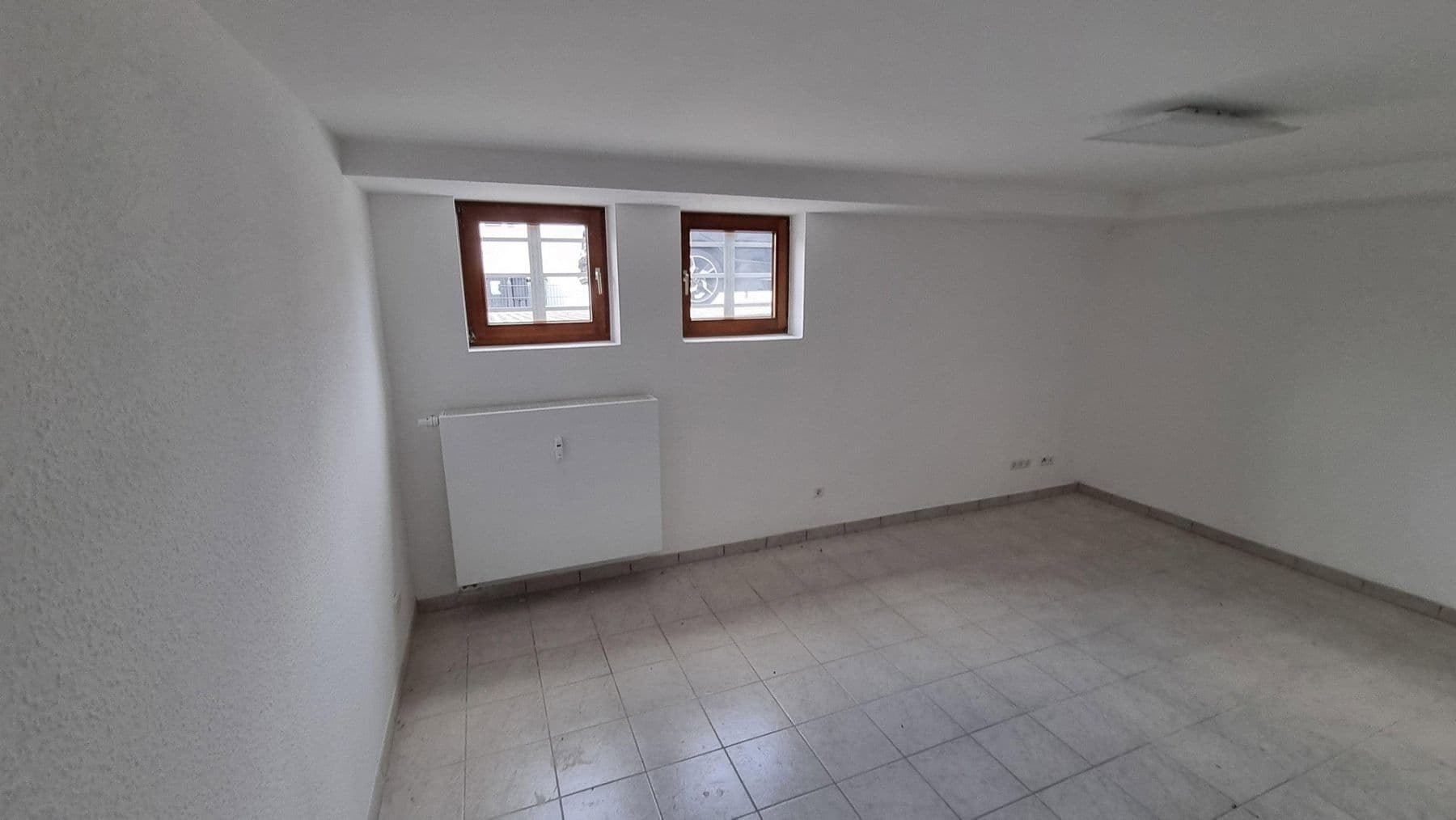 Pronájem bytu 3+1 101 m², Konrad-Adenauer-Straße 3, Rottenburg am Neckar, Bádensko-Württembersko Pronájem bytu 3+1 101 m², Konrad-Adenauer-Straße 3, Rottenburg am Neckar, Bádensko-Württembersko