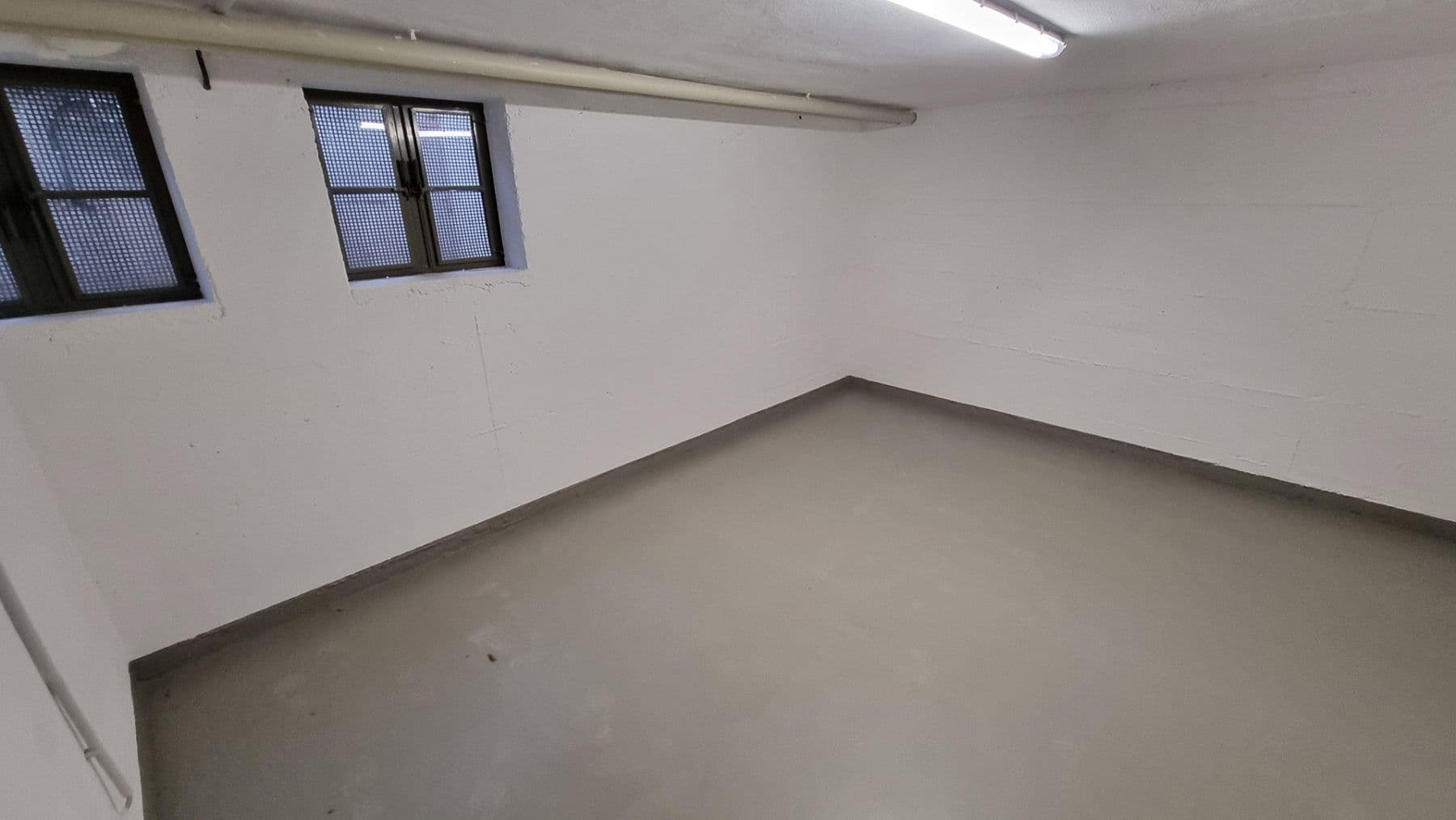 Pronájem bytu 3+1 101 m², Konrad-Adenauer-Straße 3, Rottenburg am Neckar, Bádensko-Württembersko Pronájem bytu 3+1 101 m², Konrad-Adenauer-Straße 3, Rottenburg am Neckar, Bádensko-Württembersko
