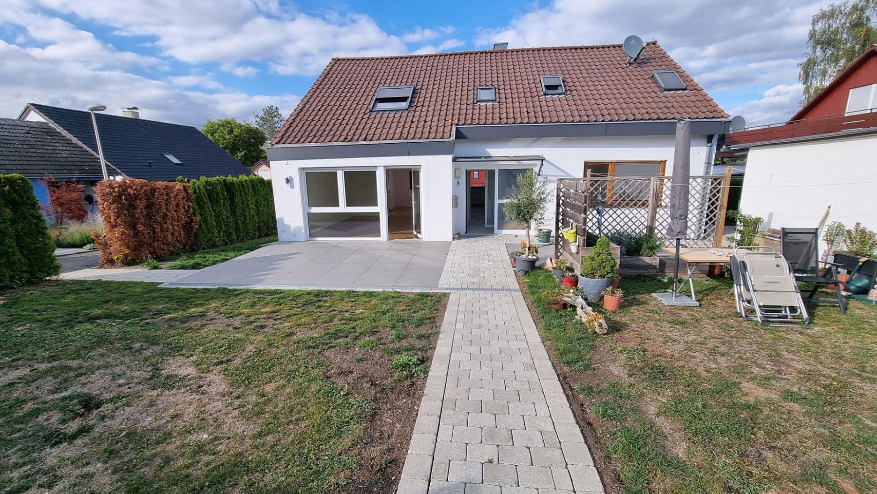 Pronájem bytu 3+1 101 m², Konrad-Adenauer-Straße 3, Rottenburg am Neckar, Bádensko-Württembersko Pronájem bytu 3+1 101 m², Konrad-Adenauer-Straße 3, Rottenburg am Neckar, Bádensko-Württembersko