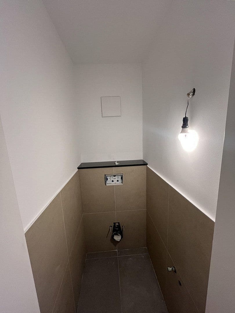 Pronájem bytu 3+1 79 m², Wuppertal, Severní Porýní-Vestfálsko Pronájem bytu 3+1 79 m², Wuppertal, Severní Porýní-Vestfálsko
