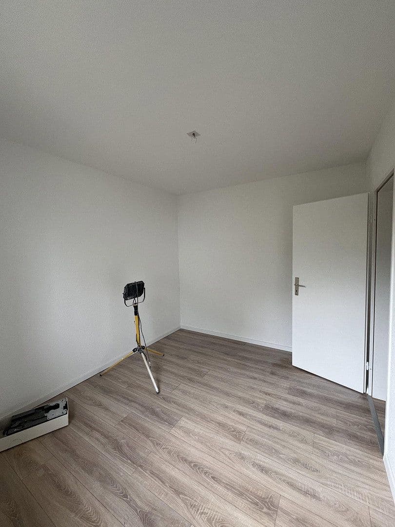 Pronájem bytu 3+1 79 m², Wuppertal, Severní Porýní-Vestfálsko Pronájem bytu 3+1 79 m², Wuppertal, Severní Porýní-Vestfálsko