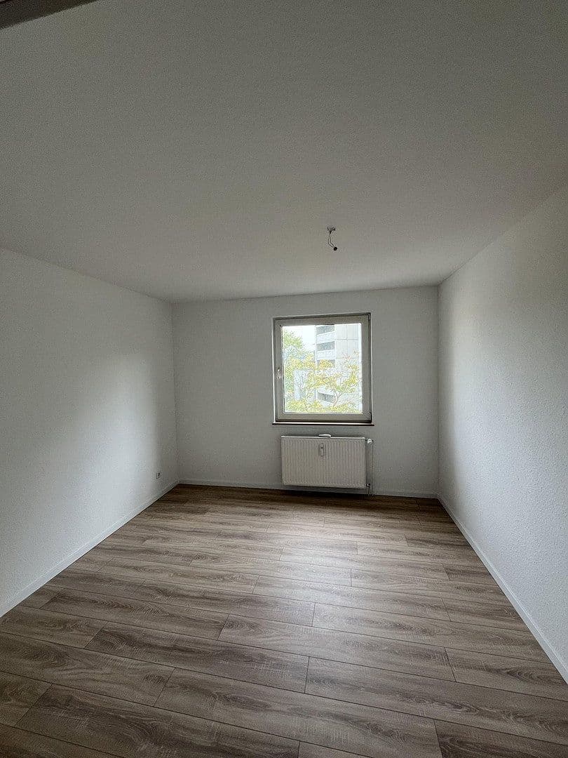 Pronájem bytu 3+1 79 m², Wuppertal, Severní Porýní-Vestfálsko Pronájem bytu 3+1 79 m², Wuppertal, Severní Porýní-Vestfálsko