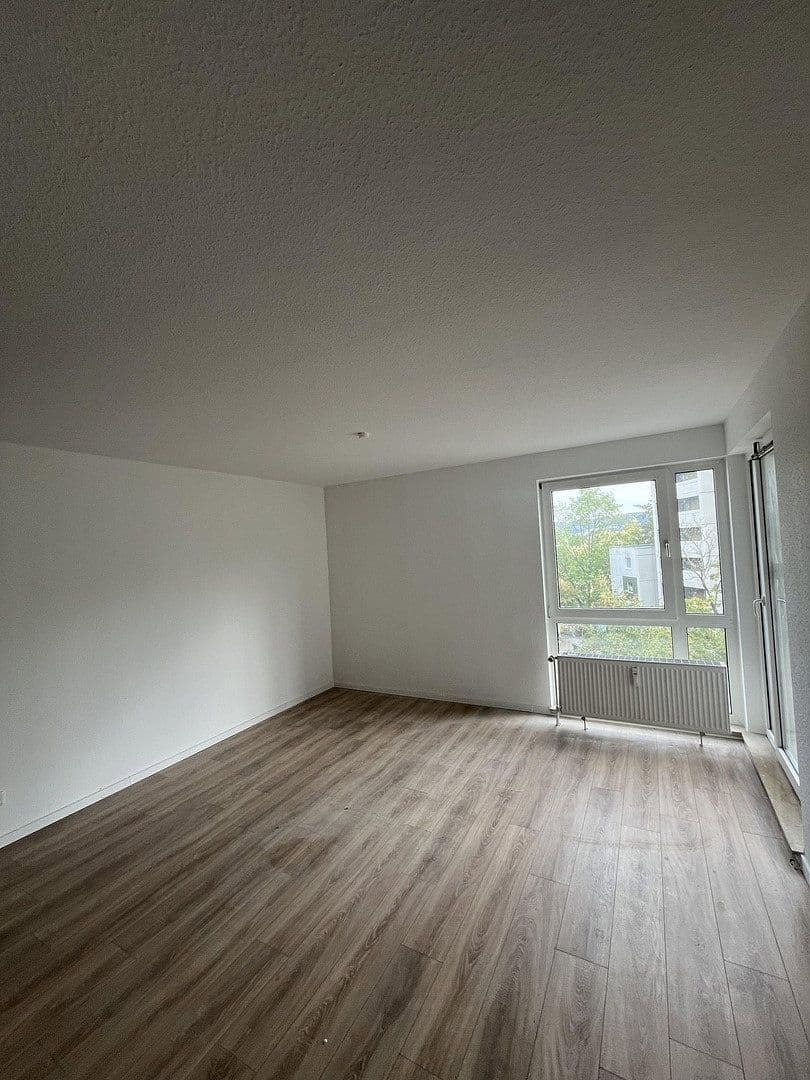 Pronájem bytu 2+1 56 m², Wuppertal, Severní Porýní-Vestfálsko Pronájem bytu 2+1 56 m², Wuppertal, Severní Porýní-Vestfálsko