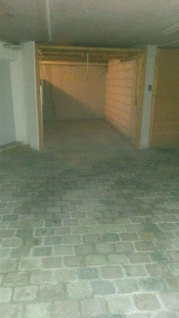 Pronájem garáže, Sebastian-Lotzer-Straße 16, Böblingen, Bádensko-Württembersko Pronájem garáže, Sebastian-Lotzer-Straße 16, Böblingen, Bádensko-Württembersko