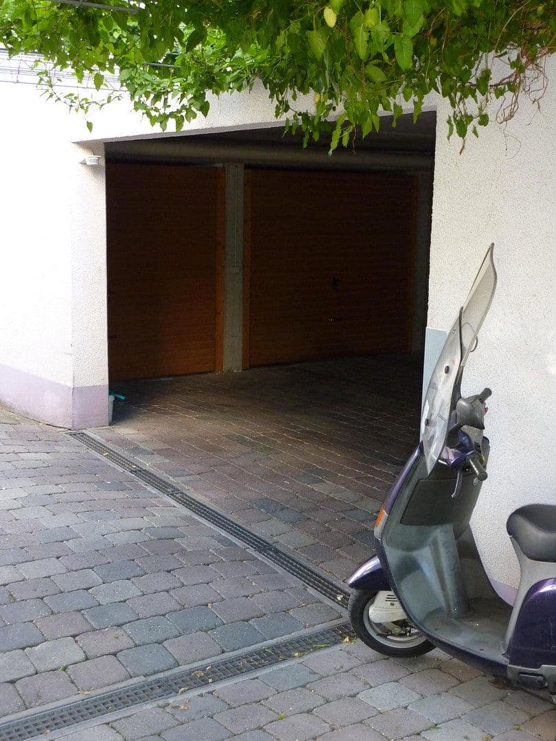 Pronájem garáže, Sebastian-Lotzer-Straße 16, Böblingen, Bádensko-Württembersko Pronájem garáže, Sebastian-Lotzer-Straße 16, Böblingen, Bádensko-Württembersko
