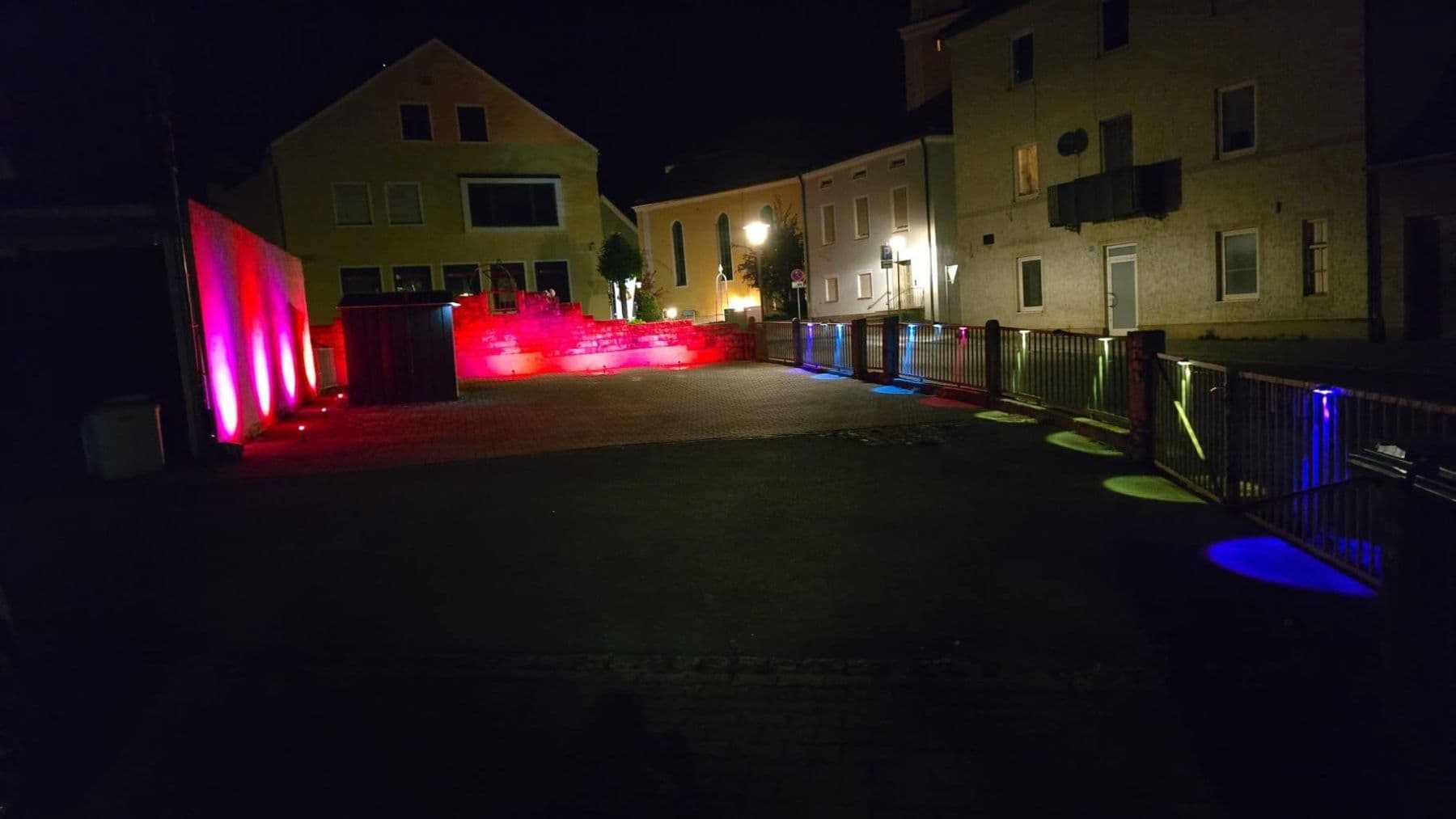 Prodej domu 320 m², pozemek 1.022 m², Eichendorf, Bavorsko Prodej domu 320 m², pozemek 1.022 m², Eichendorf, Bavorsko