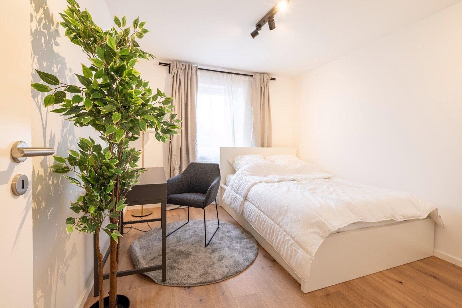 Pronájem bytu 55 m², Ottobrunner Straße 15a, München, Bavorsko Pronájem bytu 55 m², Ottobrunner Straße 15a, München, Bavorsko