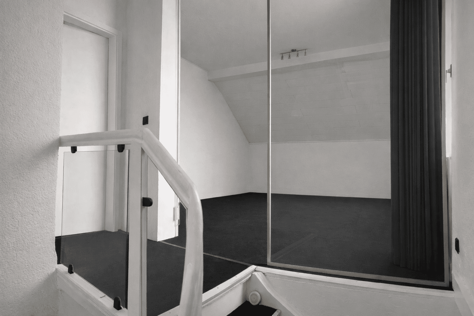 Pronájem bytu 3+1 110 m², Neckarstr.6, Mönchengladbach, Severní Porýní-Vestfálsko Pronájem bytu 3+1 110 m², Neckarstr.6, Mönchengladbach, Severní Porýní-Vestfálsko