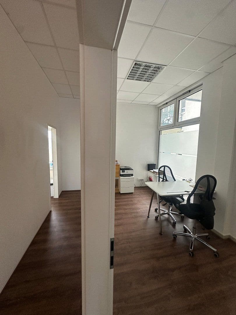 Pronájem nebytového prostoru 90 m², Alte Heerstr. 16, Kaarst, Severní Porýní-Vestfálsko Pronájem nebytového prostoru 90 m², Alte Heerstr. 16, Kaarst, Severní Porýní-Vestfálsko