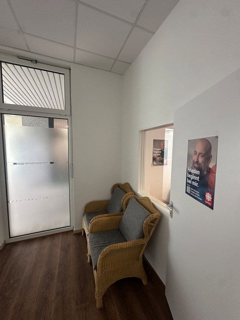 Pronájem nebytového prostoru 90 m², Alte Heerstr. 16, Kaarst, Severní Porýní-Vestfálsko Pronájem nebytového prostoru 90 m², Alte Heerstr. 16, Kaarst, Severní Porýní-Vestfálsko