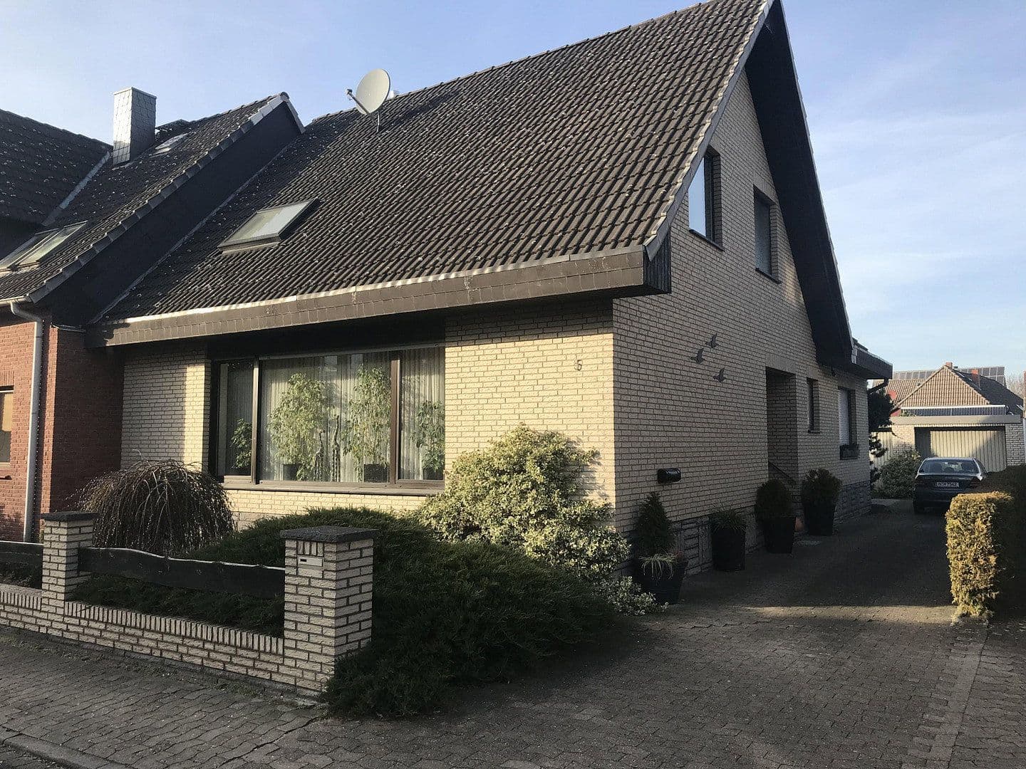 Prodej domu 199 m², pozemek 660 m², Lehrte, Dolní Sasko Prodej domu 199 m², pozemek 660 m², Lehrte, Dolní Sasko