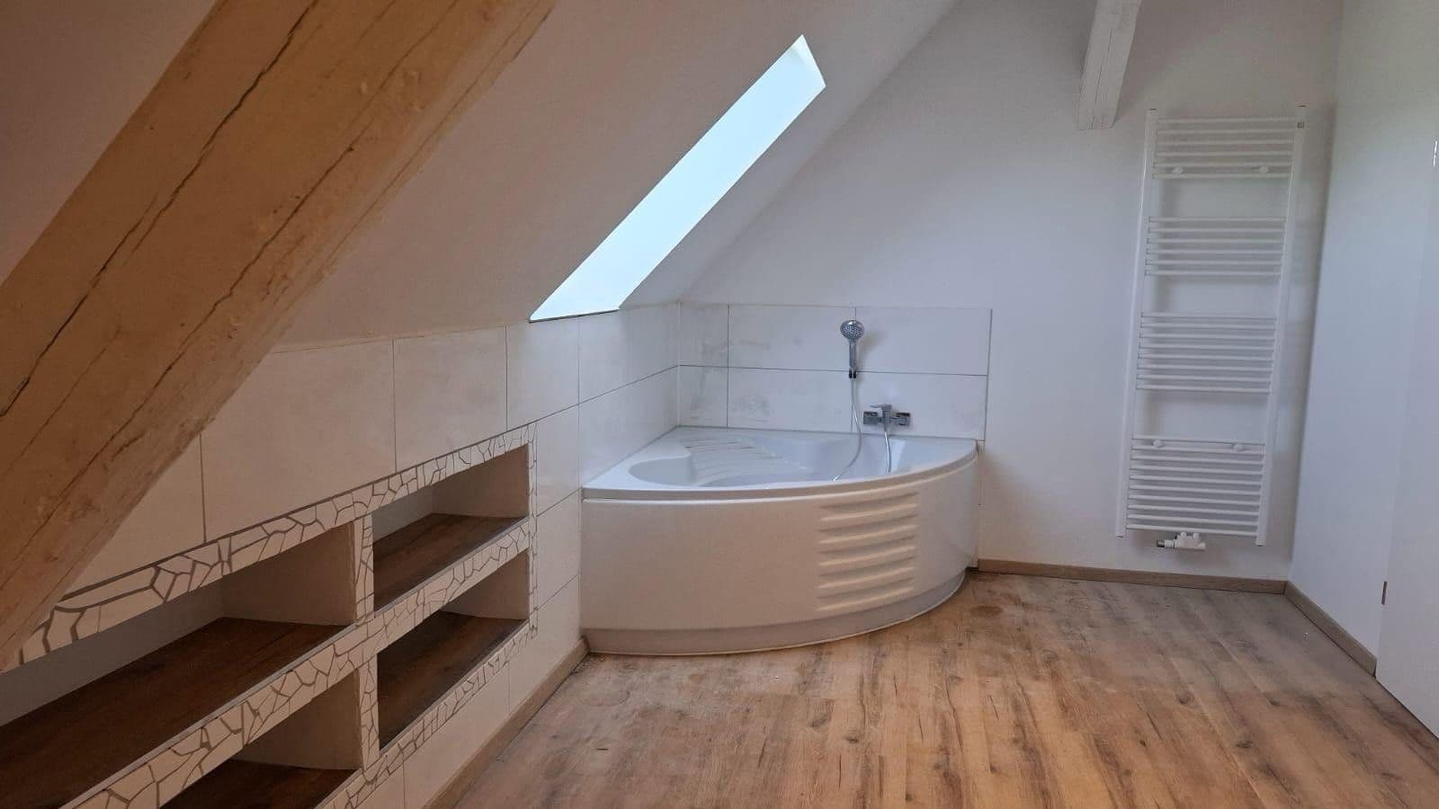 Pronájem bytu 4+1 110 m², Salzgitter, Dolní Sasko Pronájem bytu 4+1 110 m², Salzgitter, Dolní Sasko