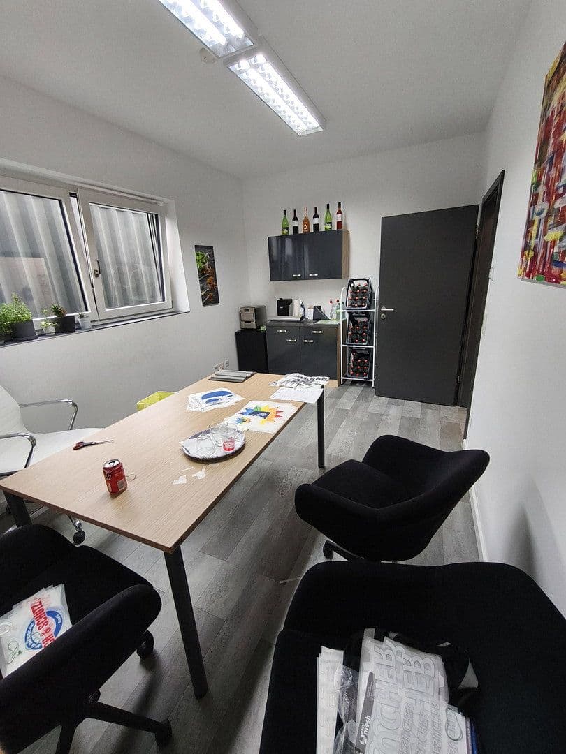 Prodej nebytového prostoru 1.180 m², Im Riemen 50, Babenhausen, Hessen Prodej nebytového prostoru 1.180 m², Im Riemen 50, Babenhausen, Hessen