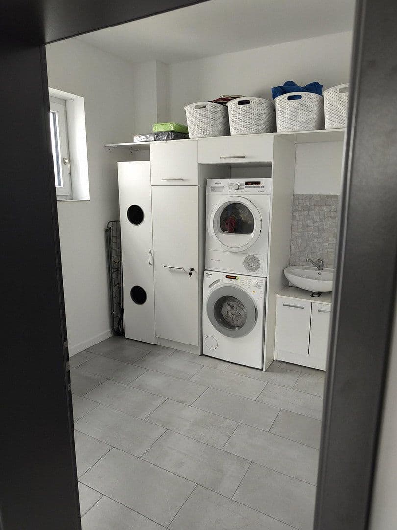 Prodej nebytového prostoru 1.180 m², Im Riemen 50, Babenhausen, Hessen Prodej nebytového prostoru 1.180 m², Im Riemen 50, Babenhausen, Hessen
