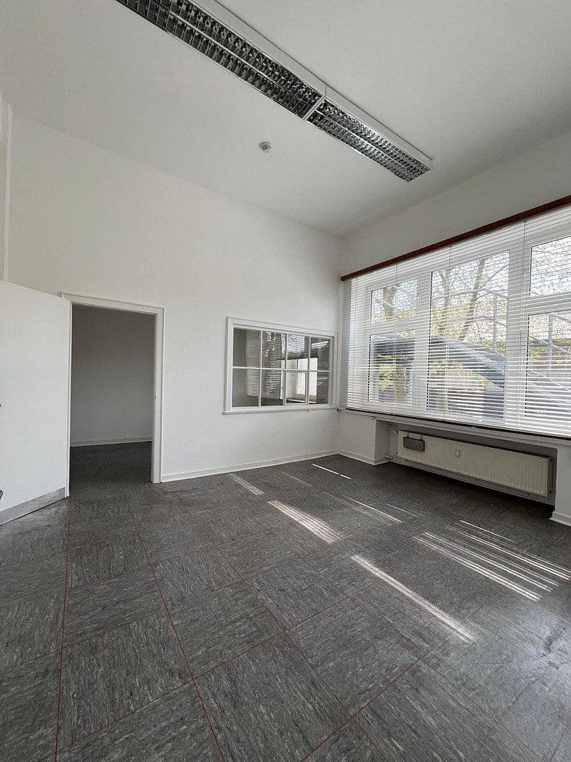 Pronájem kanceláře 600 m², Magdeburgerstrasse 37, Gelsenkirchen, Severní Porýní-Vestfálsko Pronájem kanceláře 600 m², Magdeburgerstrasse 37, Gelsenkirchen, Severní Porýní-Vestfálsko