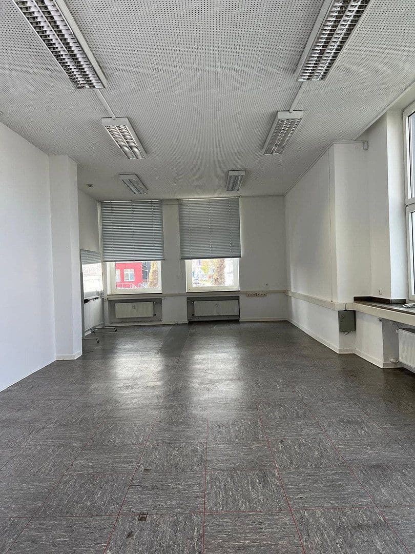 Pronájem kanceláře 600 m², Magdeburgerstrasse 37, Gelsenkirchen, Severní Porýní-Vestfálsko Pronájem kanceláře 600 m², Magdeburgerstrasse 37, Gelsenkirchen, Severní Porýní-Vestfálsko