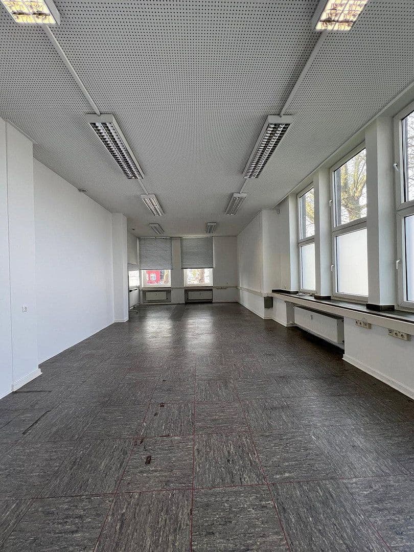 Pronájem kanceláře 600 m², Magdeburgerstrasse 37, Gelsenkirchen, Severní Porýní-Vestfálsko Pronájem kanceláře 600 m², Magdeburgerstrasse 37, Gelsenkirchen, Severní Porýní-Vestfálsko
