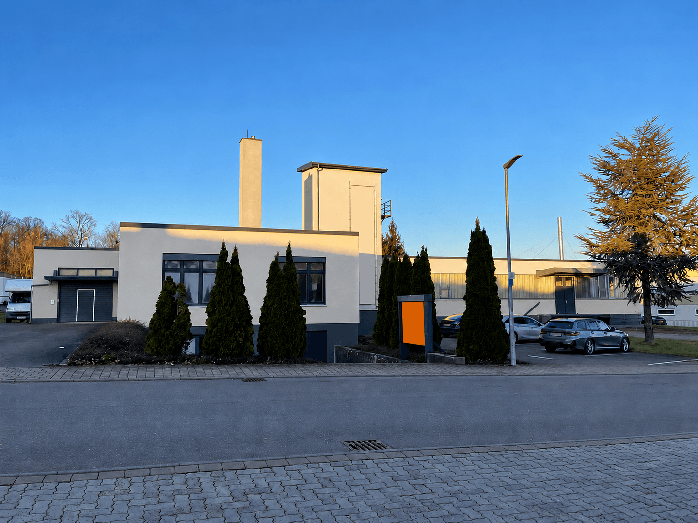 Pronájem nebytového prostoru 1.543 m², Heiningen, Bádensko-Württembersko Pronájem nebytového prostoru 1.543 m², Heiningen, Bádensko-Württembersko