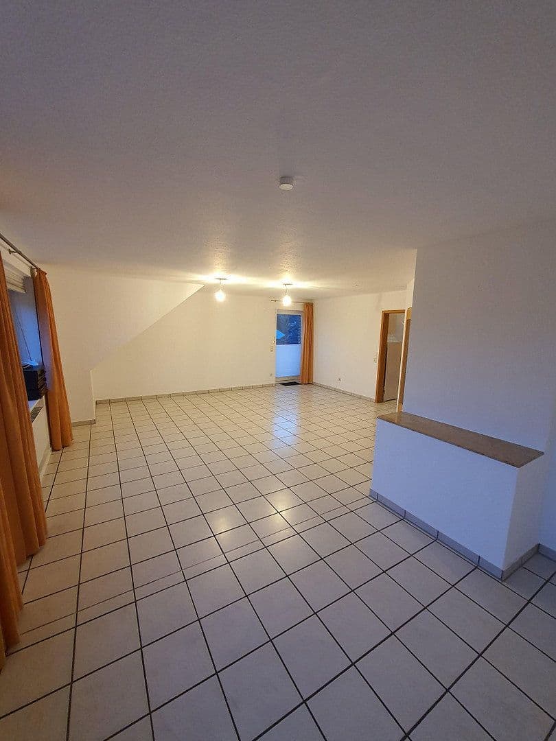 Pronájem bytu 4+1 103 m², Hansastraße 33, Kamen, Severní Porýní-Vestfálsko Pronájem bytu 4+1 103 m², Hansastraße 33, Kamen, Severní Porýní-Vestfálsko