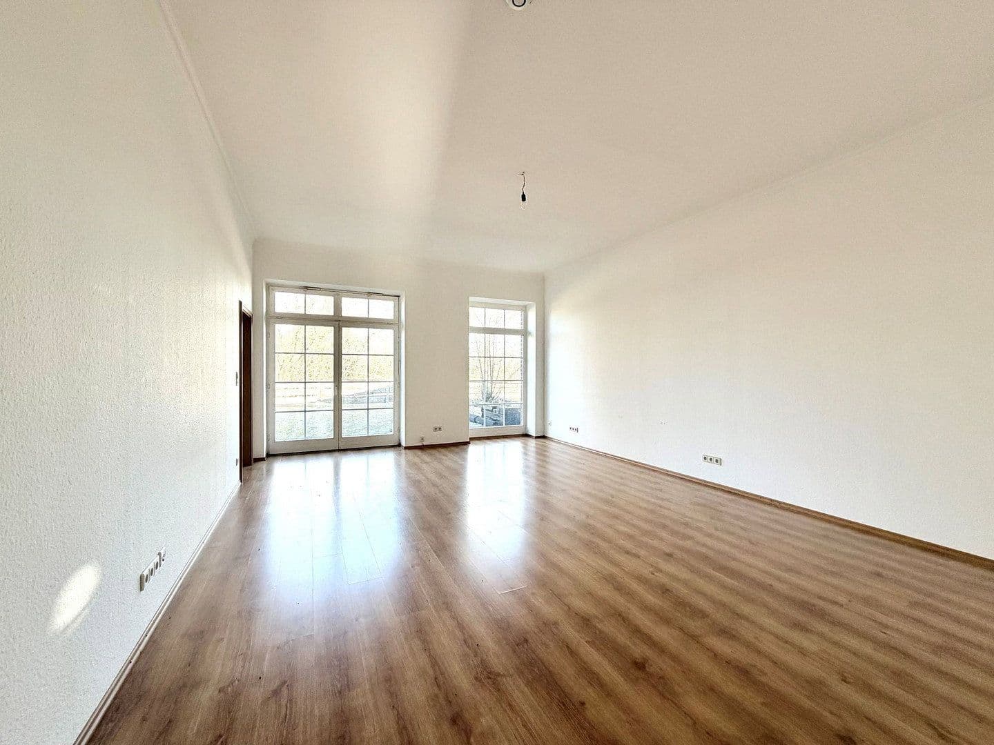 Prodej domu 631 m², pozemek 2.767 m², Neustadt am Rübenberge, Dolní Sasko Prodej domu 631 m², pozemek 2.767 m², Neustadt am Rübenberge, Dolní Sasko