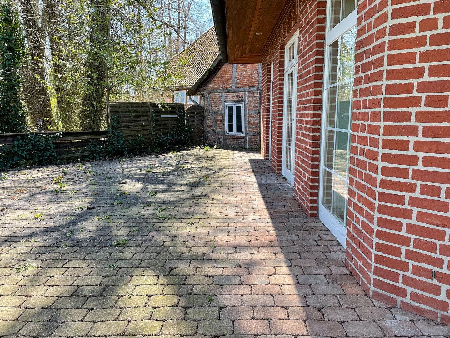 Prodej domu 631 m², pozemek 2.767 m², Neustadt am Rübenberge, Dolní Sasko Prodej domu 631 m², pozemek 2.767 m², Neustadt am Rübenberge, Dolní Sasko