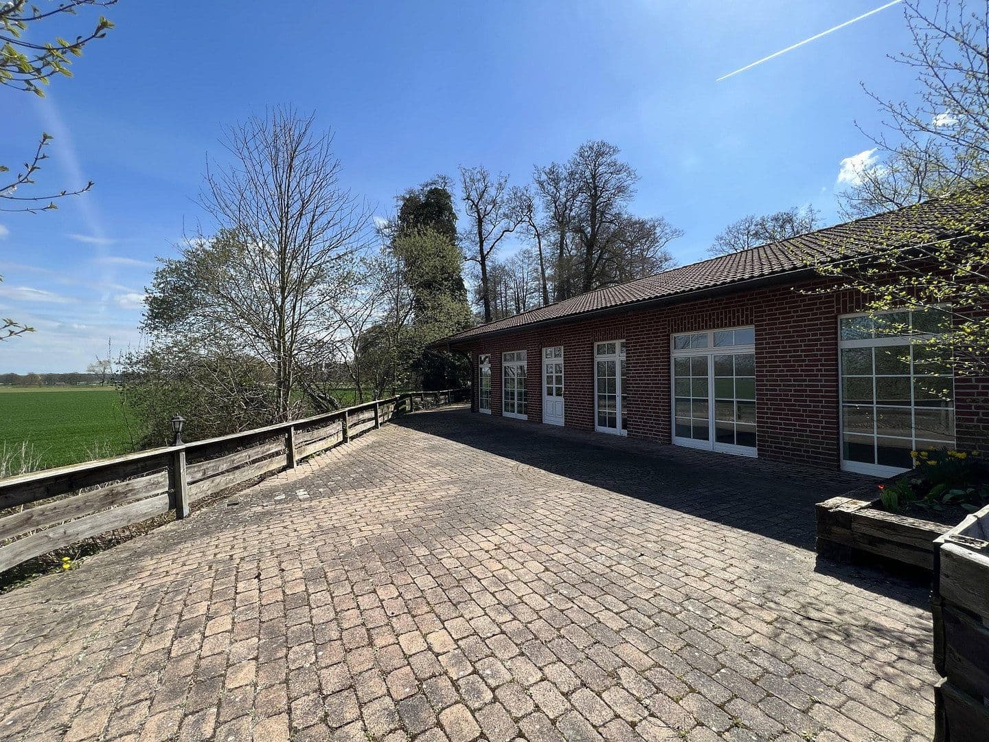 Prodej domu 631 m², pozemek 2.767 m², Neustadt am Rübenberge, Dolní Sasko Prodej domu 631 m², pozemek 2.767 m², Neustadt am Rübenberge, Dolní Sasko