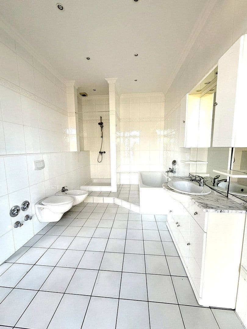 Prodej domu 631 m², pozemek 2.767 m², Neustadt am Rübenberge, Dolní Sasko Prodej domu 631 m², pozemek 2.767 m², Neustadt am Rübenberge, Dolní Sasko