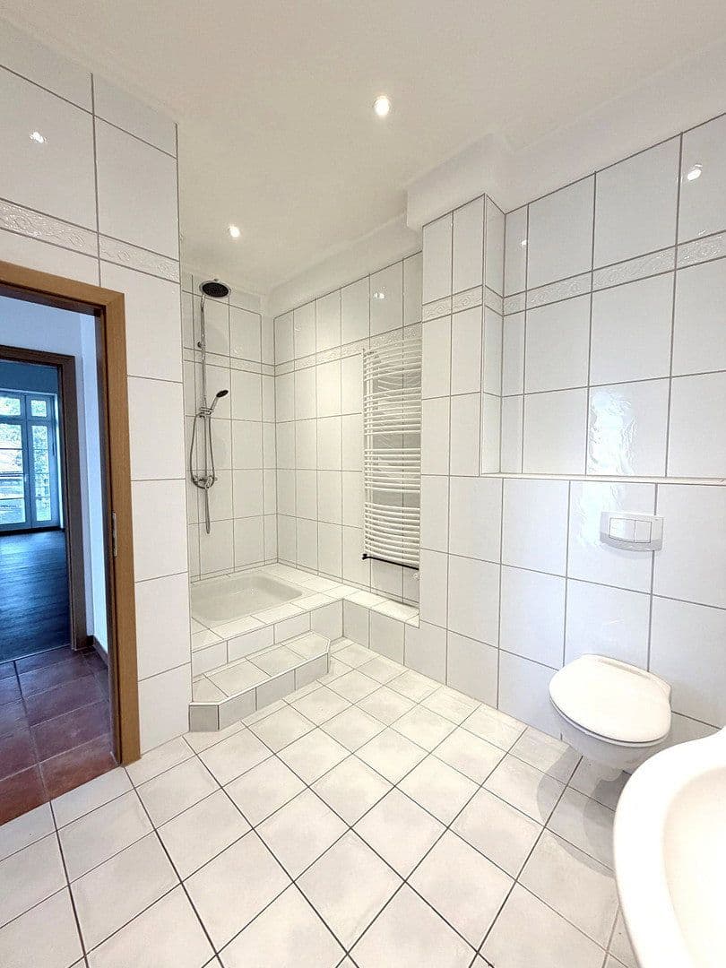 Prodej domu 631 m², pozemek 2.767 m², Neustadt am Rübenberge, Dolní Sasko Prodej domu 631 m², pozemek 2.767 m², Neustadt am Rübenberge, Dolní Sasko