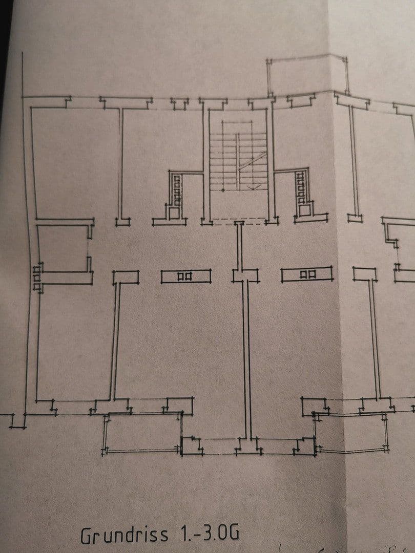 Pronájem bytu 4+1 96 m², Robert-Koch-Straße 9, Erfurt, Durynsko Pronájem bytu 4+1 96 m², Robert-Koch-Straße 9, Erfurt, Durynsko