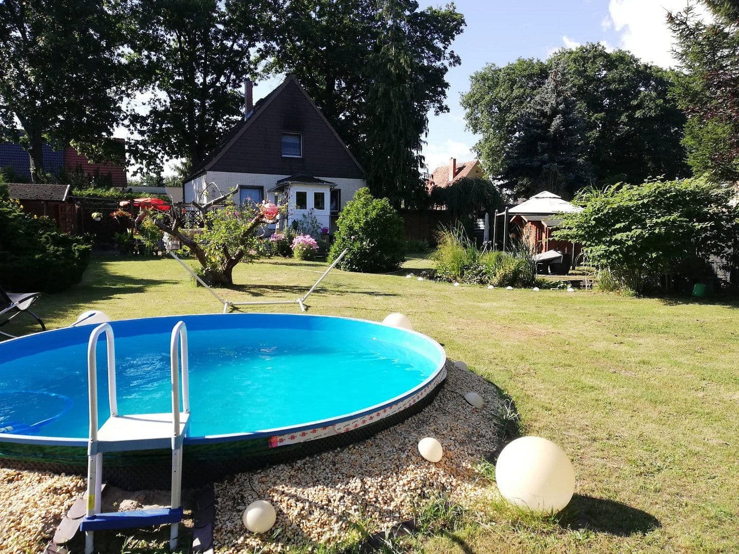 Pronájem domu 120 m², pozemek 1.128 m², Jahnstrasse 84, Schulzendorf, Braniborsko Pronájem domu 120 m², pozemek 1.128 m², Jahnstrasse 84, Schulzendorf, Braniborsko