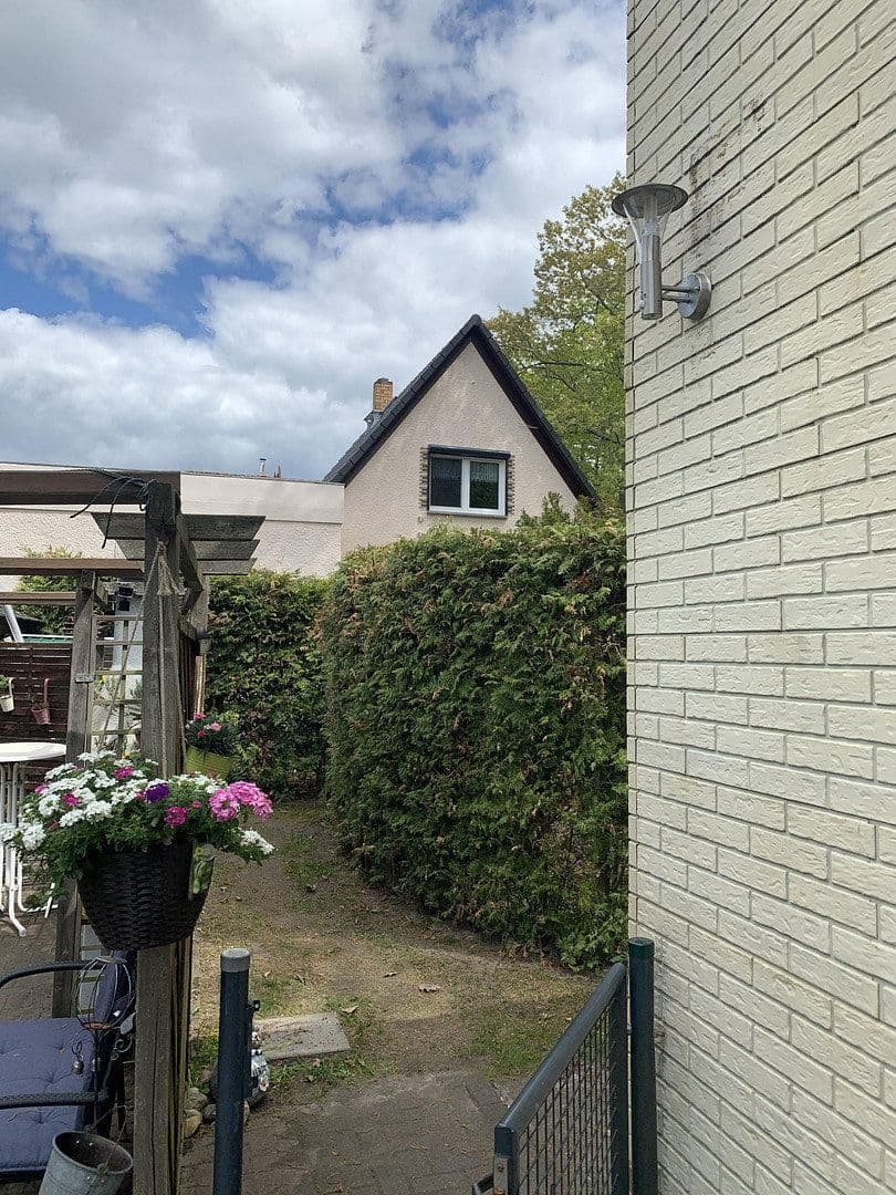 Pronájem domu 120 m², pozemek 1.128 m², Jahnstrasse 84, Schulzendorf, Braniborsko Pronájem domu 120 m², pozemek 1.128 m², Jahnstrasse 84, Schulzendorf, Braniborsko