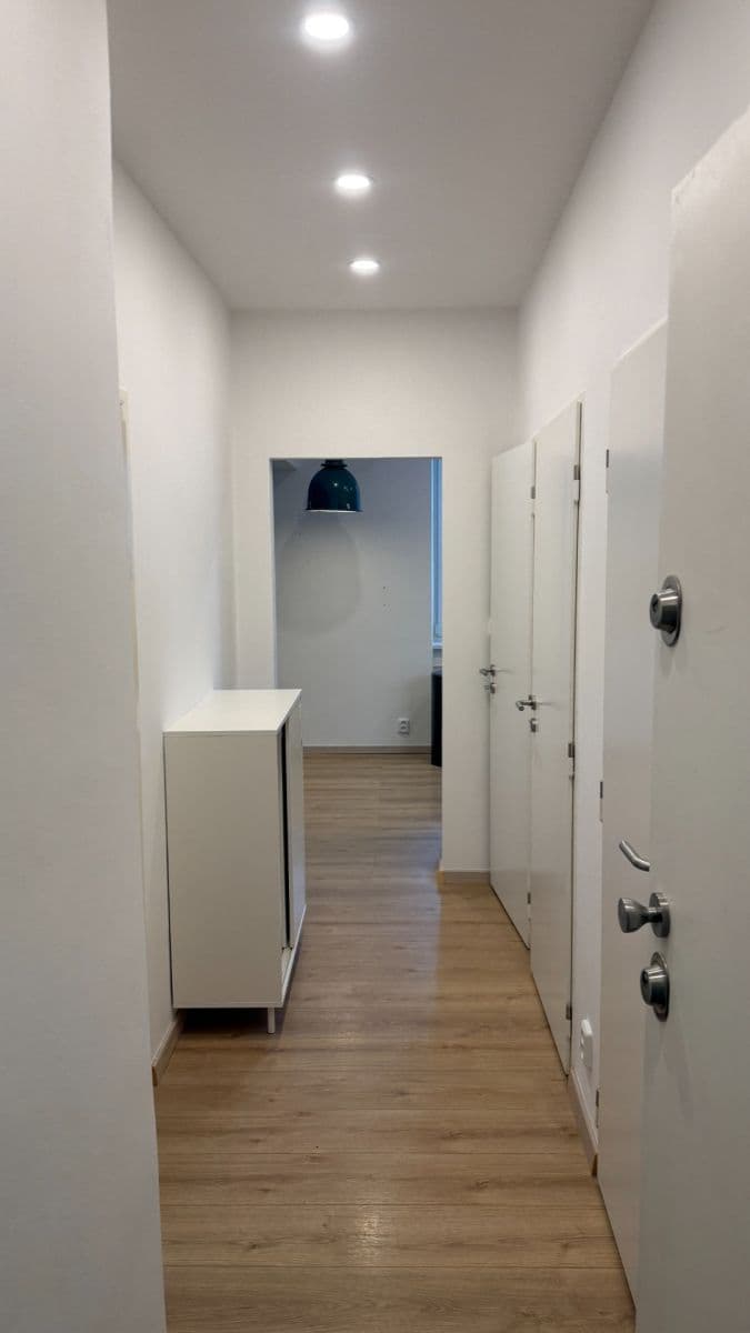 Pronájem bytu 1+kk 41 m², Pivovarnická, Praha, Praha Pronájem bytu 1+kk 41 m², Pivovarnická, Praha, Praha