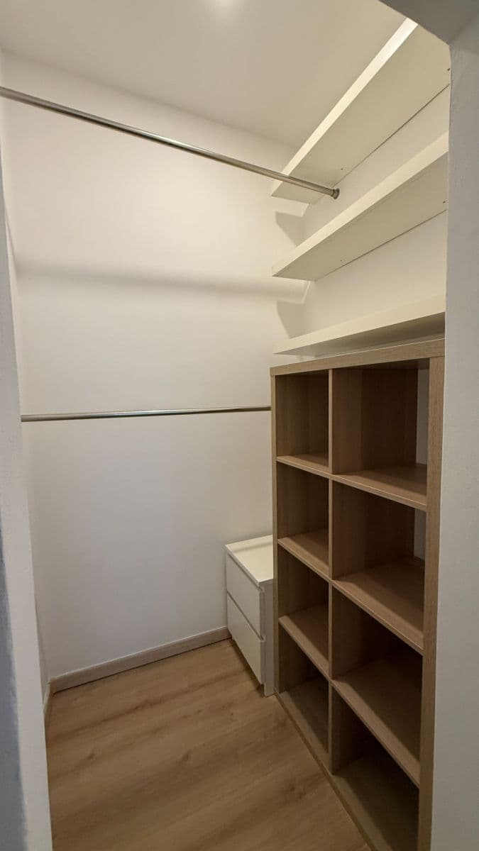 Pronájem bytu 1+kk 41 m², Pivovarnická, Praha, Praha Pronájem bytu 1+kk 41 m², Pivovarnická, Praha, Praha