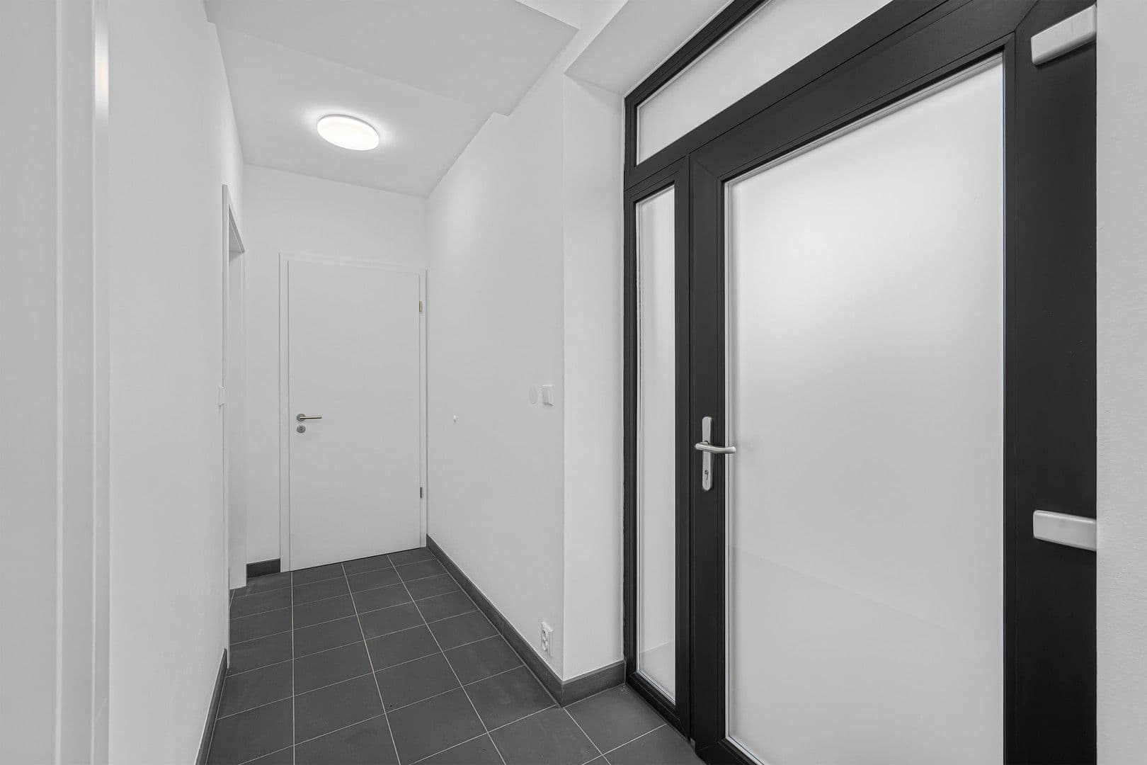 Pronájem bytu 1+kk 33 m², K dálnici, Praha, Praha Pronájem bytu 1+kk 33 m², K dálnici, Praha, Praha
