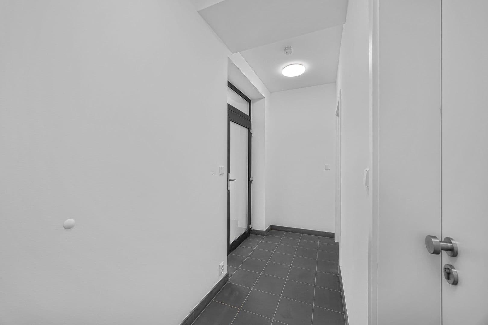 Pronájem bytu 1+kk 33 m², K dálnici, Praha, Praha Pronájem bytu 1+kk 33 m², K dálnici, Praha, Praha