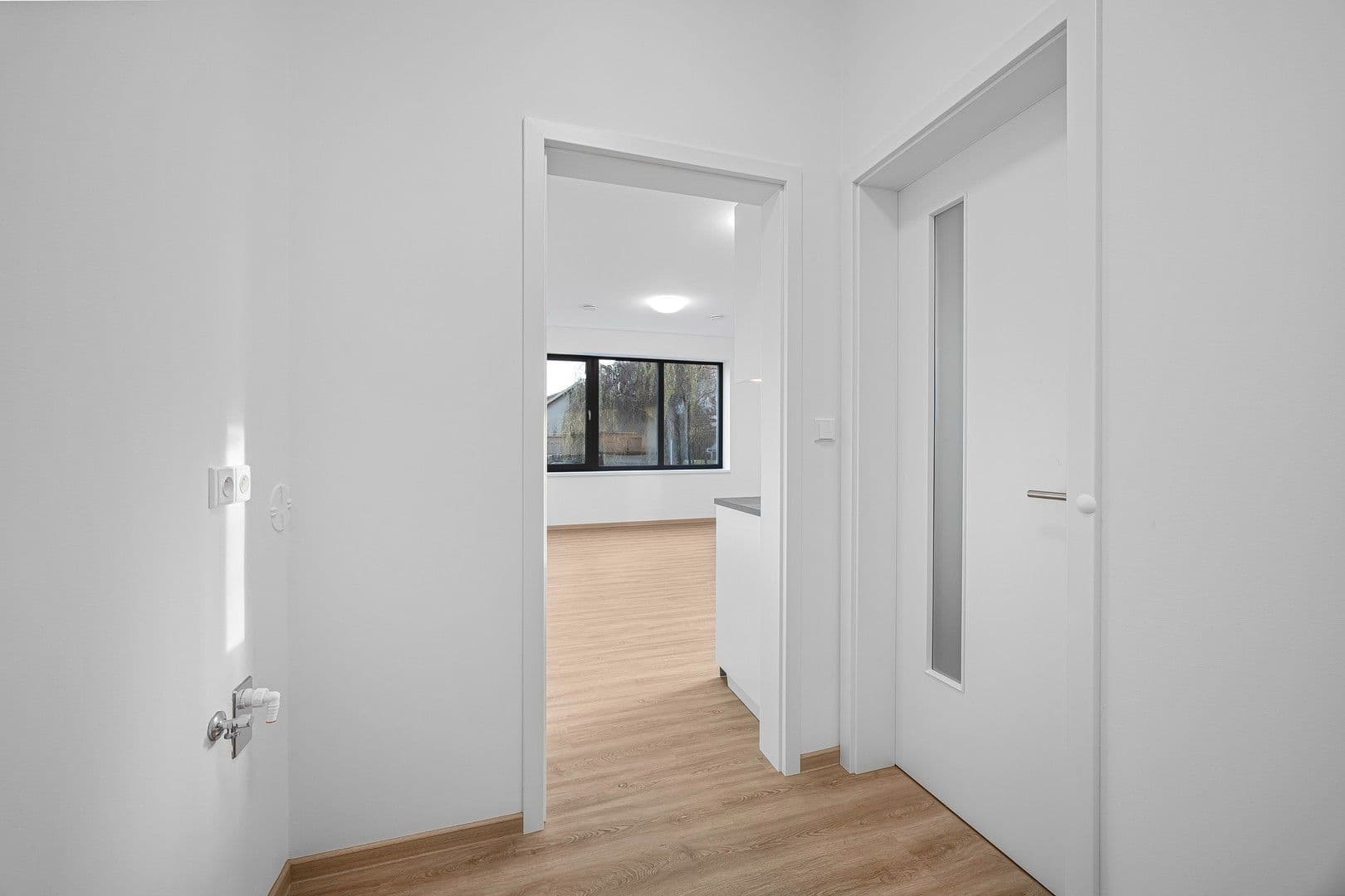 Pronájem bytu 1+kk 33 m², K dálnici, Praha, Praha Pronájem bytu 1+kk 33 m², K dálnici, Praha, Praha