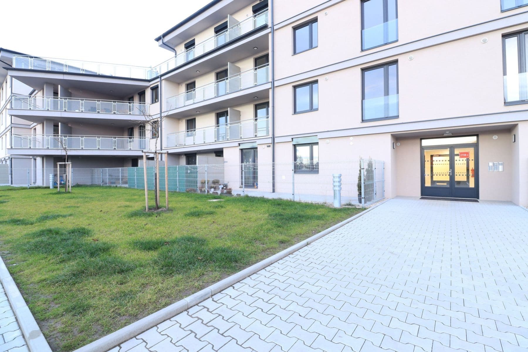 Pronájem bytu 1+kk 25 m², Augustina Lukeše, Brandýs nad Labem-Stará Boleslav, Středočeský kraj Pronájem bytu 1+kk 25 m², Augustina Lukeše, Brandýs nad Labem-Stará Boleslav, Středočeský kraj