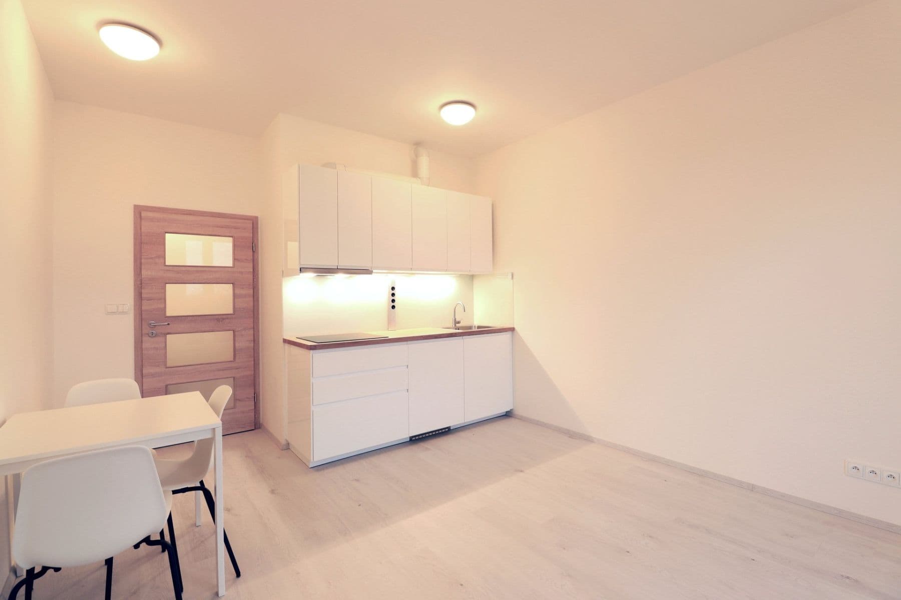 Pronájem bytu 1+kk 25 m², Augustina Lukeše, Brandýs nad Labem-Stará Boleslav, Středočeský kraj Pronájem bytu 1+kk 25 m², Augustina Lukeše, Brandýs nad Labem-Stará Boleslav, Středočeský kraj