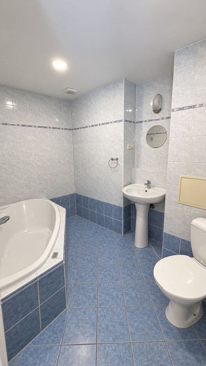 Prodej bytu 2+1 60 m², J. A. Komenského, Žacléř, Královéhradecký kraj Prodej bytu 2+1 60 m², J. A. Komenského, Žacléř, Královéhradecký kraj