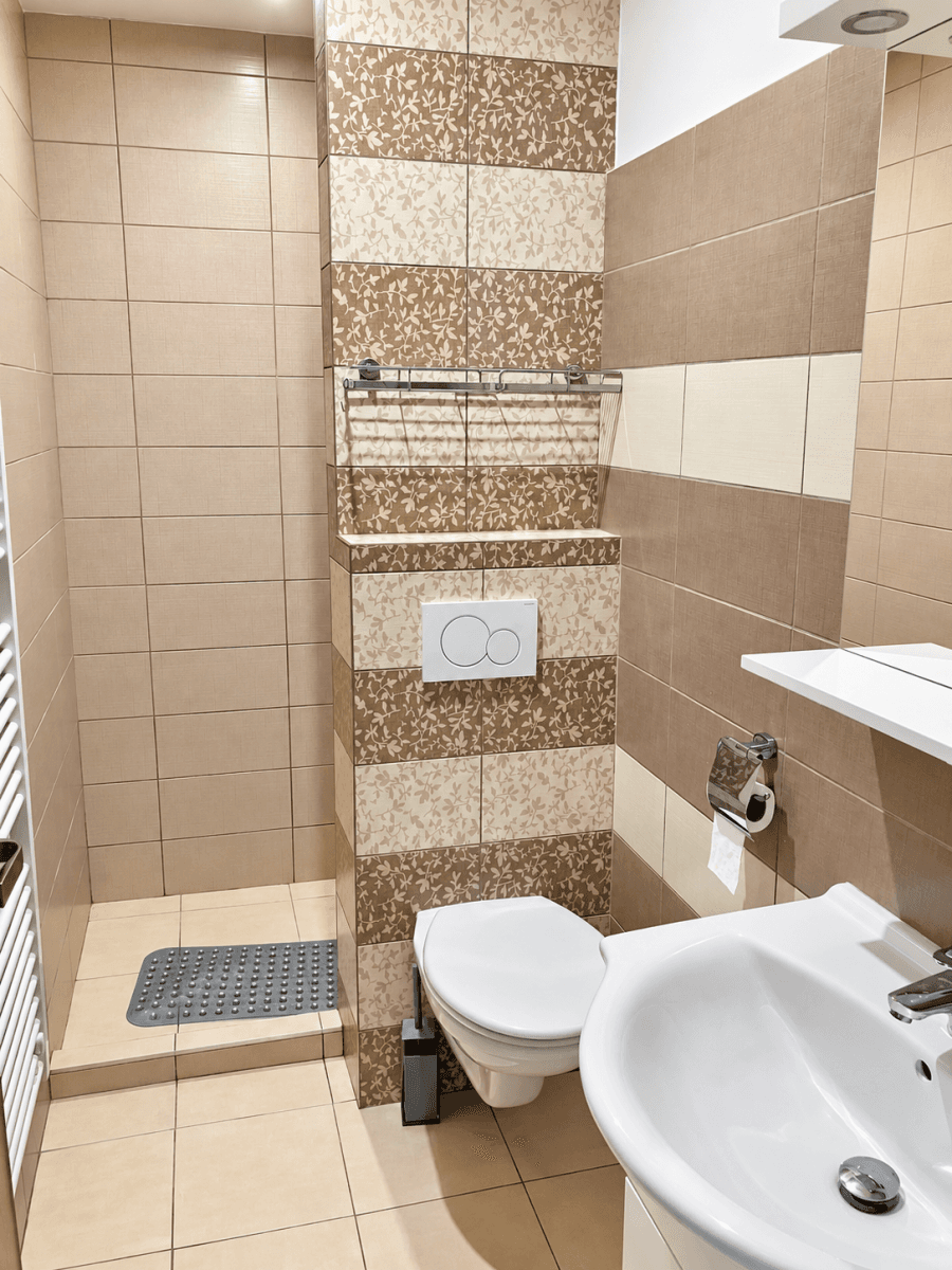 Pronájem bytu 2+1 54 m², Bydžovská, Praha, Praha Pronájem bytu 2+1 54 m², Bydžovská, Praha, Praha