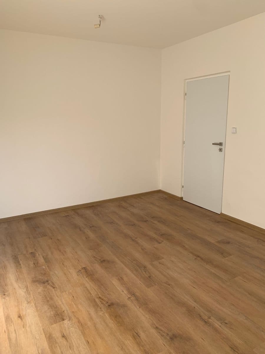 Pronájem bytu 1+1 38 m², ulice Čoupkových, Brno, Jihomoravský kraj Pronájem bytu 1+1 38 m², ulice Čoupkových, Brno, Jihomoravský kraj