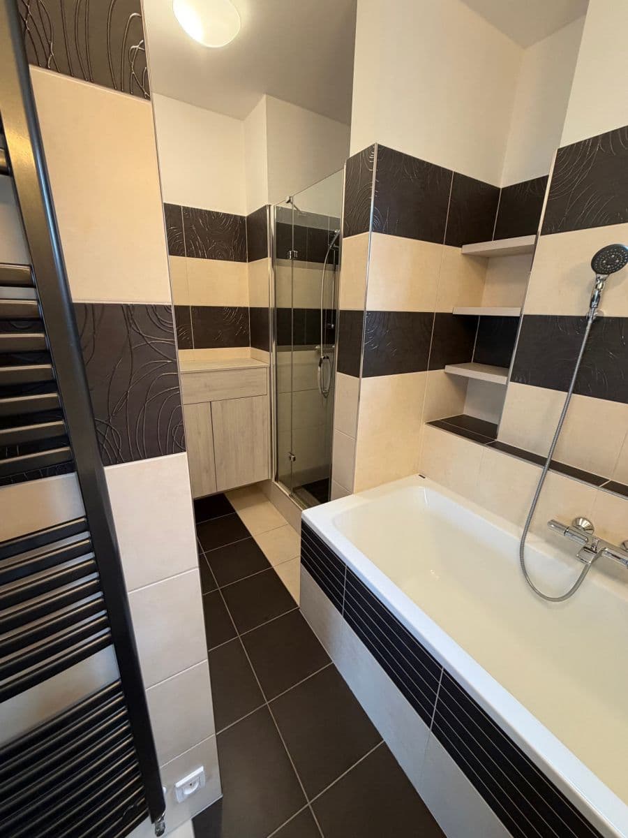 Pronájem bytu 2+kk 68 m², Hornoměcholupská, Praha, Praha Pronájem bytu 2+kk 68 m², Hornoměcholupská, Praha, Praha